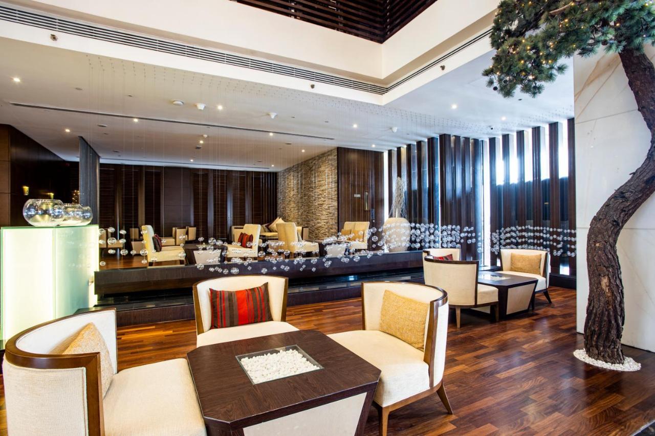 Asiana Hotel Dubái Exterior foto The lobby of the hotel