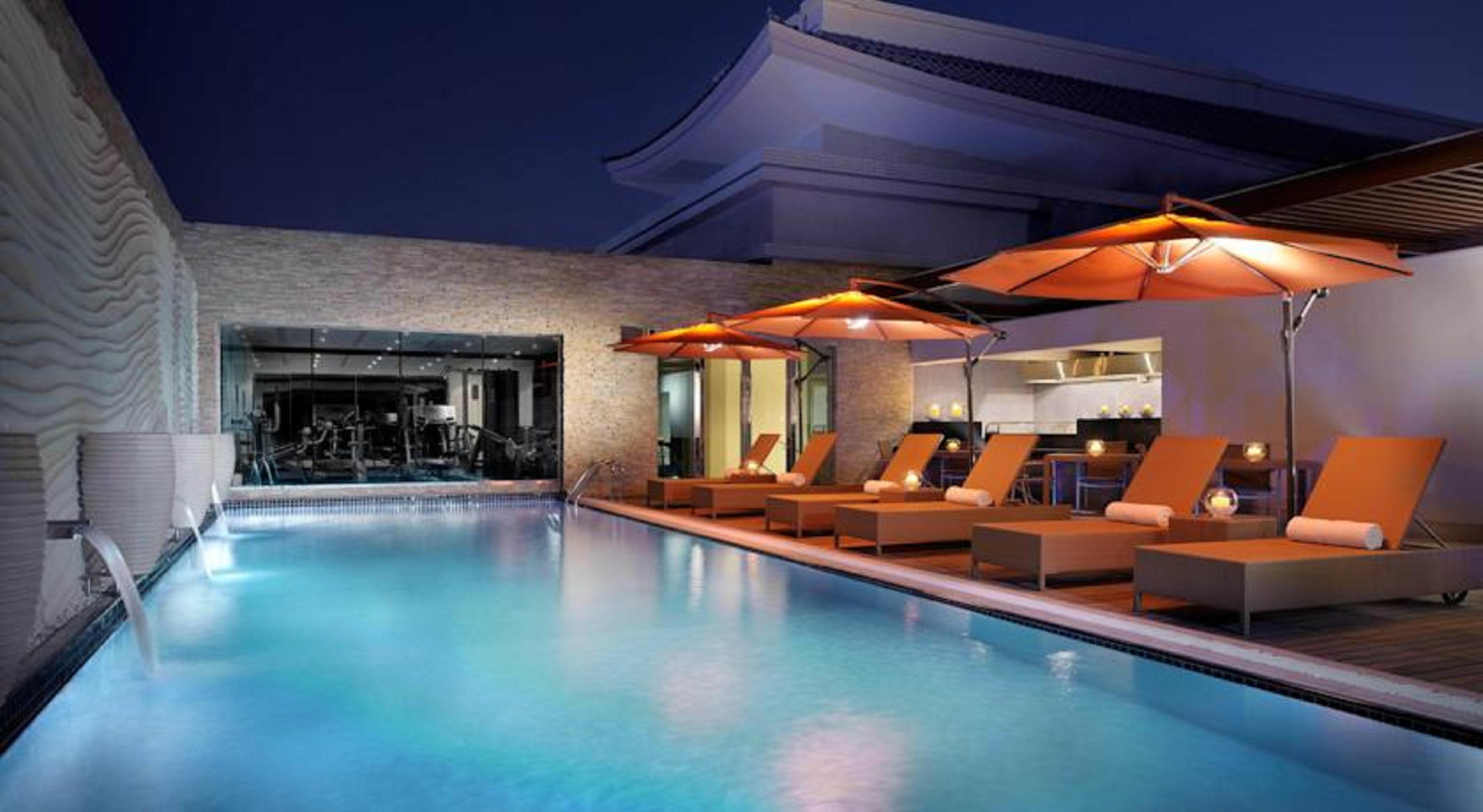 Asiana Hotel Dubái Exterior foto The pool at the W Bangkok
