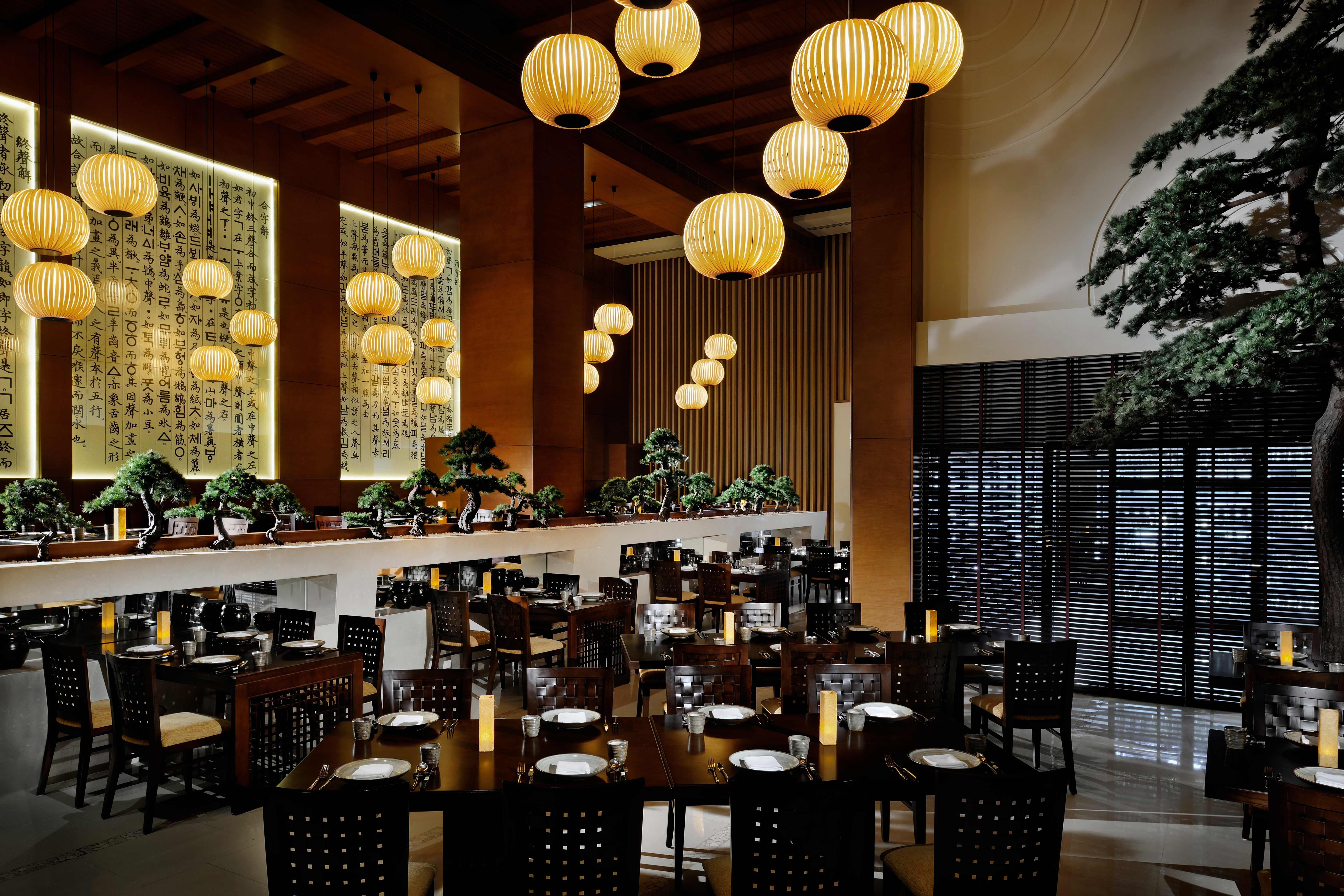 Asiana Hotel Dubái Exterior foto The interior of the restaurant